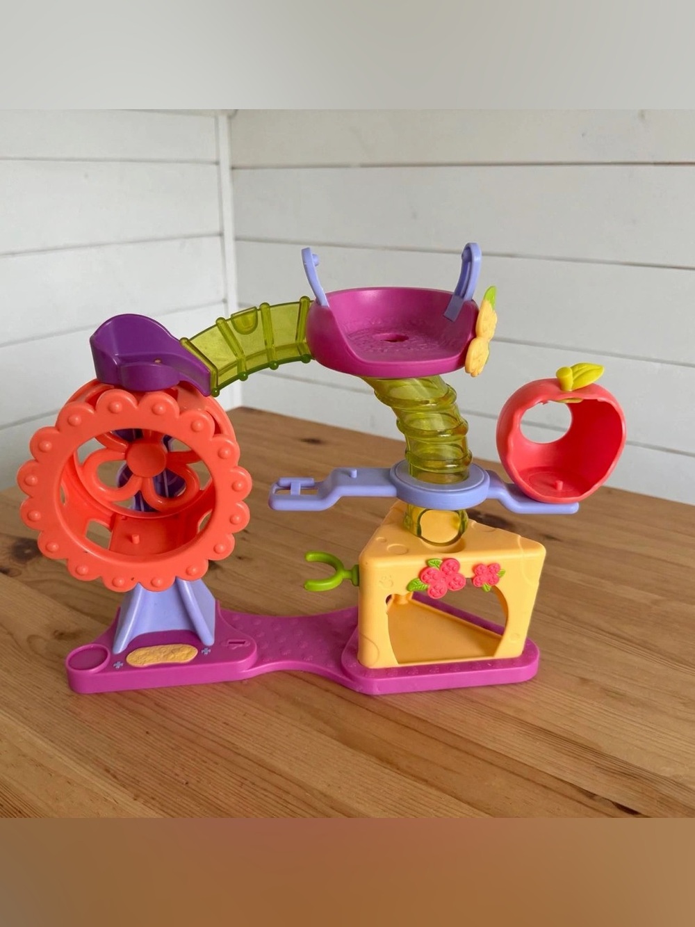 Littlest Pet Shop Hamster Playground + Apple Hideout (2010)
